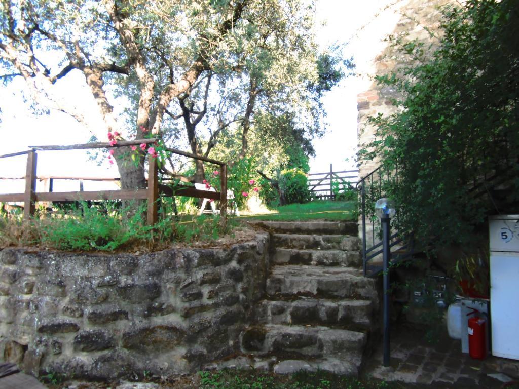 الشقق الفندقية Gaglietoleفي  Castello Di Cisterna المظهر الخارجي الصورة